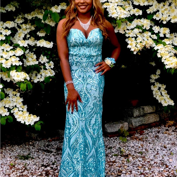 Blue prom dress - Picture 1 of 2